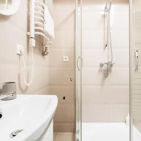 Apartment Charming With Separate Kitchen - Krakow, Kazimierz - By Upstairs Krakow