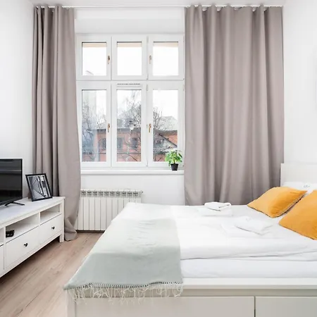 Apartment Charming With Separate Kitchen - Krakow, Kazimierz - By Upstairs